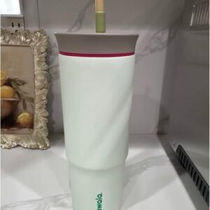 Owala Insulated Tumbler w/ Straw – 24 oz Collectible Color (Discontinued)